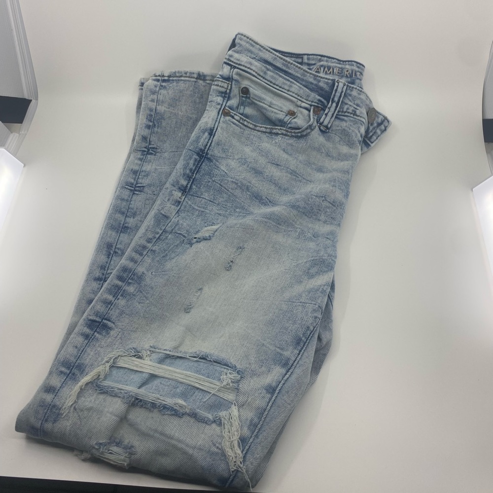 American Eagle skinny jeans (light washed ripped)